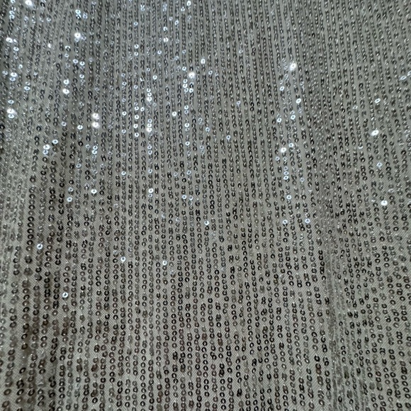 NWT Sz med sequin top - Picture 6 of 14
